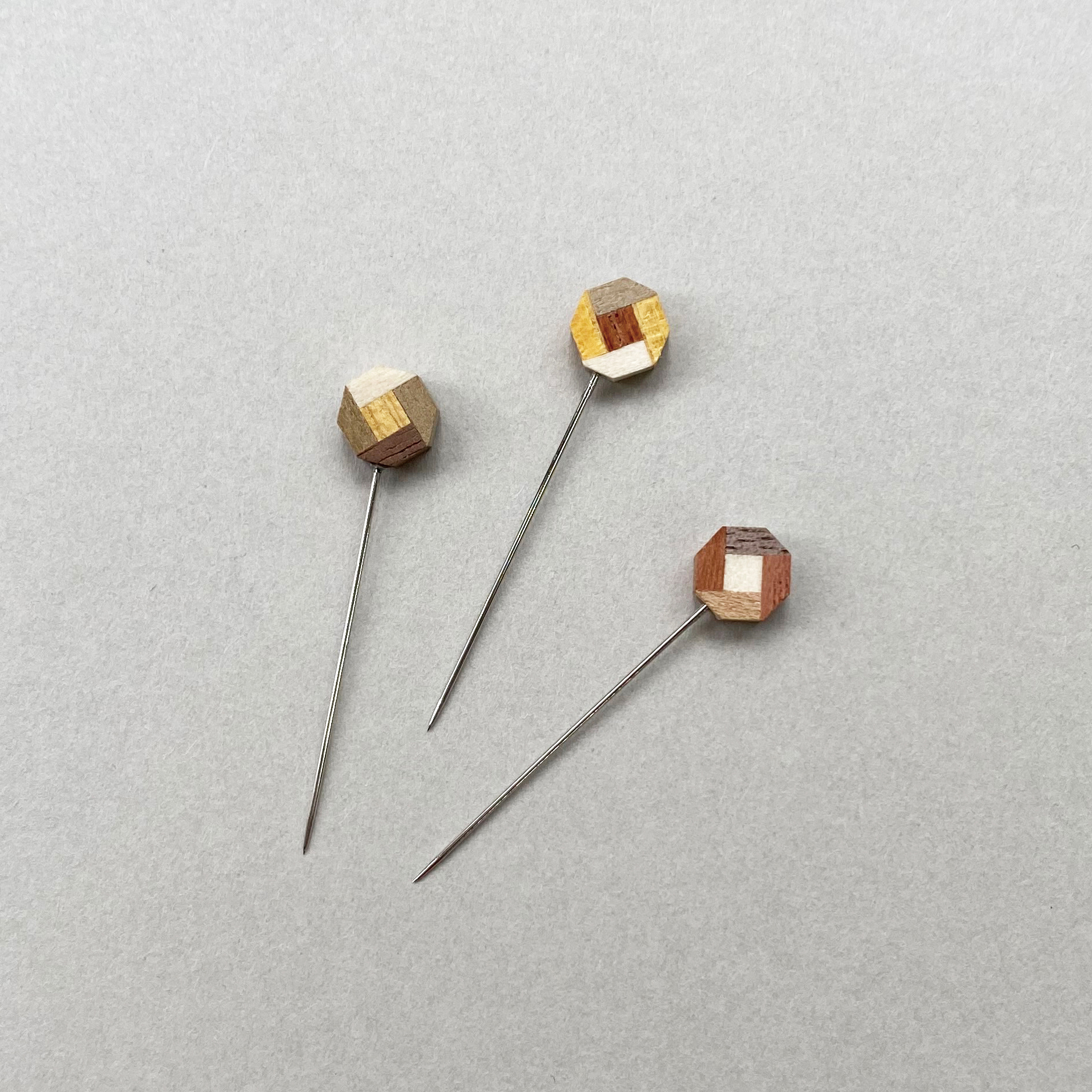 寄木細工のお花の待針 (45-182) - Cohana上質なハンドメイドの道具