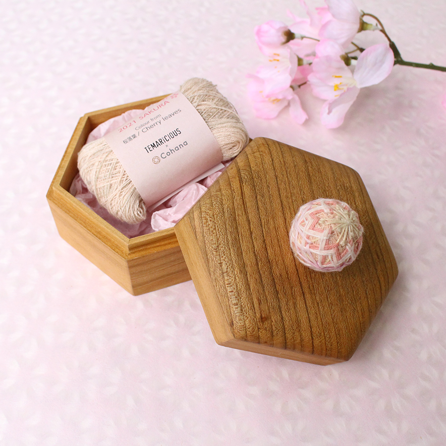 手まりの六角小箱と桜染めの糸セット (45-201) - Cohana上質な 
